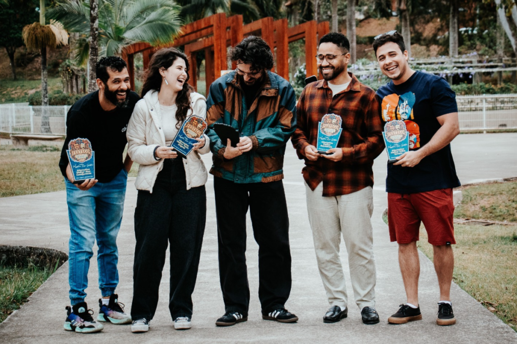 Grupo juiz-forano é premiado no Festival de Teatro de Mariana com a peça 'A copa' 2 1200 x 800 1 3