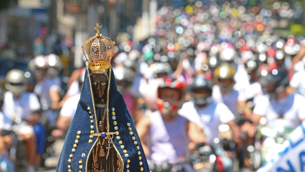 A fé que move Juiz de Fora: devotos contam como Nossa Senhora Aparecida inspira esperança 5 CAPA nossa senhora aparecida leonardo costa