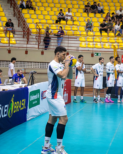 Wesleen-dependência? Oposto é responsável por quase metade dos pontos do JF Vôlei na Superliga 2 JFVoleixMonteCarmelo Pedro Moyses 10