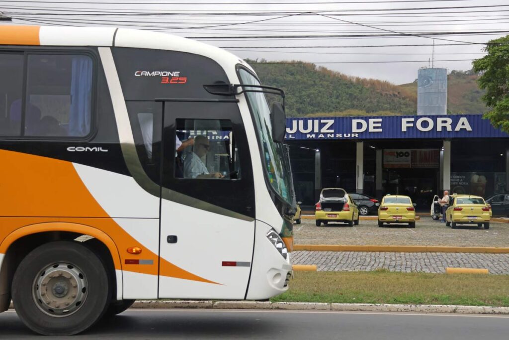 Transporte intermunicipal será gratuito no segundo turno por determinação do TRE-MG; veja as linhas em JF e região 1 RJ-JF-ÔNIBUS-ROD
