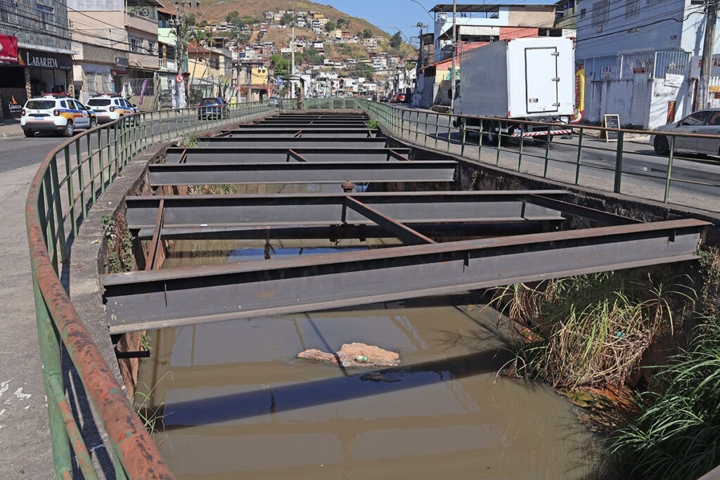 Prefeitura anuncia projeto de macrodrenagem e esgotamento do Córrego Santa Luzia 1 Obras de macrodrenagem e esgotamento sanitário no Santa Luzia podem durar três anos e meio