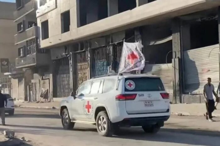 Cessar-fogo na Faixa de Gaza: Hamas entrega sete reféns israelenses à Cruz Vermelha 1 hamas