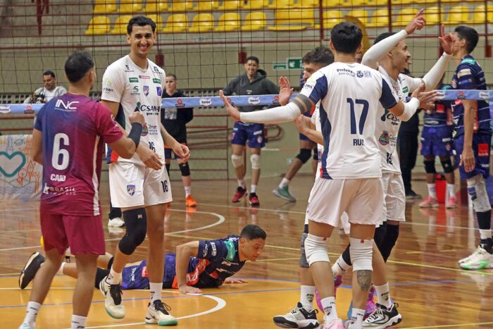 JF Vôlei recebe Monte Carmelo em busca da primeira vitória na Superliga 1 JF Vôlei recebe Monte Carmelo em busca da primeira vitória na Superliga