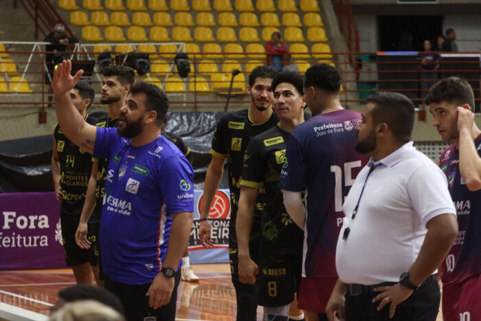 JF Vôlei vence Montes Claros, mas é eliminado do Mineiro; jogo teve denúncia de injúria racial 3 jf volei3 by leo editada