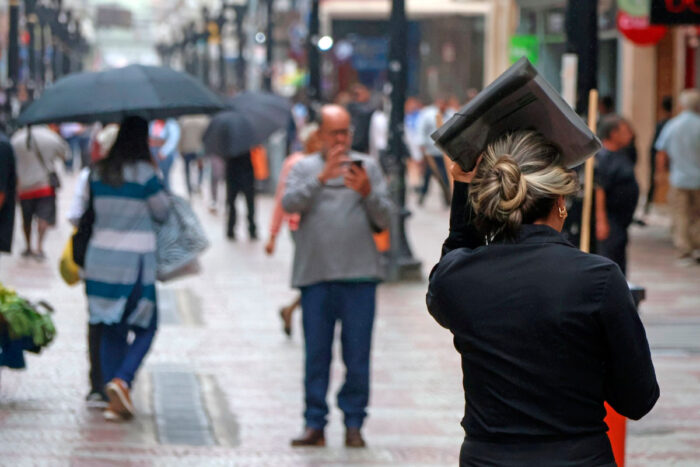 Semana começa com risco de tempestades e variação de temperatura em Juiz de Fora 1 tempo leonardo costa chuva