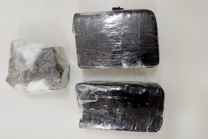 Celulares e drogas são apreendidos em revistas em penitenciária de Juiz de Fora 1 Celulares e drogas são apreendidos em revistas em penitenciária de Juiz de Fora