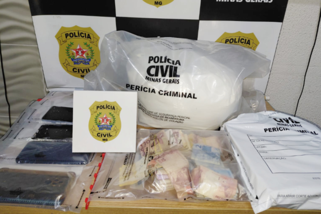 Casal é preso com droga em operação contra o tráfico 1 Prisao LeopoLdina Divulgacao PCMG