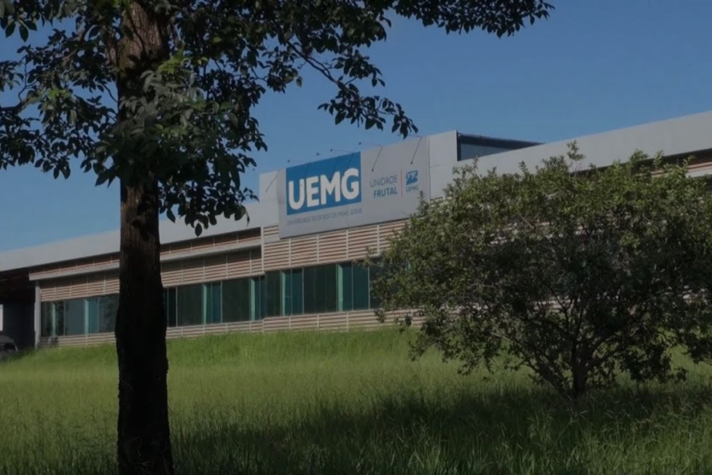 Uemg abre inscrições para o vestibular 2026 com mais de 4,8 mil vagas no estado 1 UEMG abre seleção para Faculdade de Educação com 4 vagas e cadastro reserva. Inscrições gratuitas ocorrem de 1º a 7 de abril.
