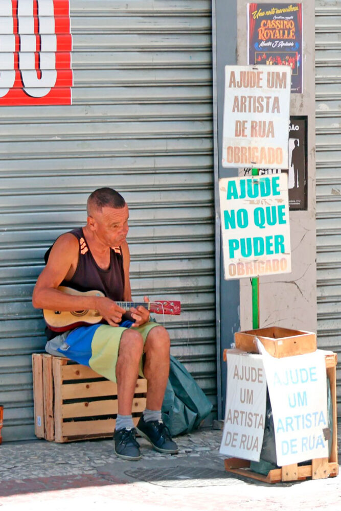 Artistas de rua reforçam papel democrático do Calçadão da Halfeld 4 artistas de rua 6 leonardo costa