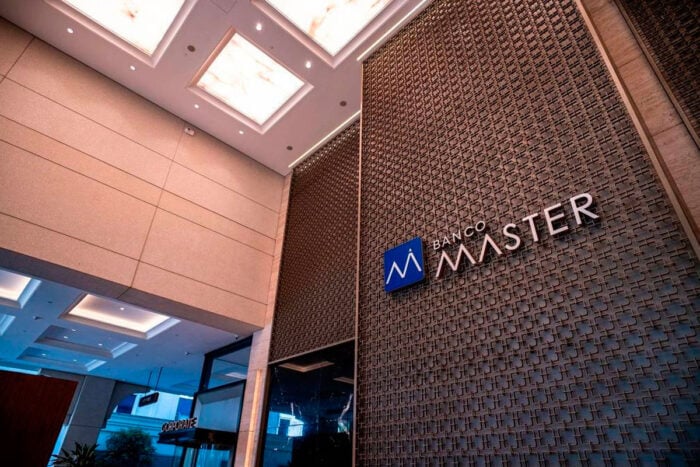 Dívida de aposentada com Banco Master e outras instituições é suspensa pela Justiça