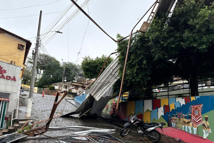 Após fortes chuvas, situação de emergência é decretada em Leopoldina Câmara 