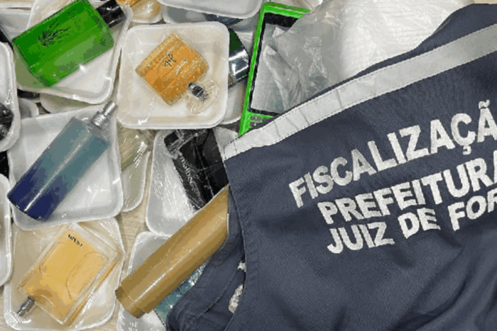 Prefeitura apreende mais de mil mercadorias em fiscalização no centro