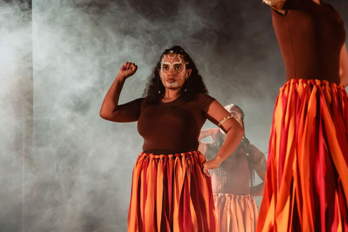 Conheça Laís Aguiar: dançarina afro e atriz que encontrou na arte um corpo ancestral 4 sem lenco lais aguiar 3 Deborah Linhares