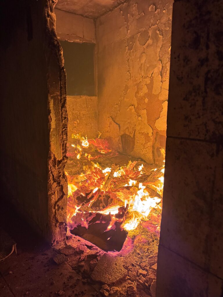 Incêndio atinge casa no Olavo Costa; moradora aponta ação intencional de ex-companheiro 1 Incendio Olavo Costa Corpo de Bombeiros 3