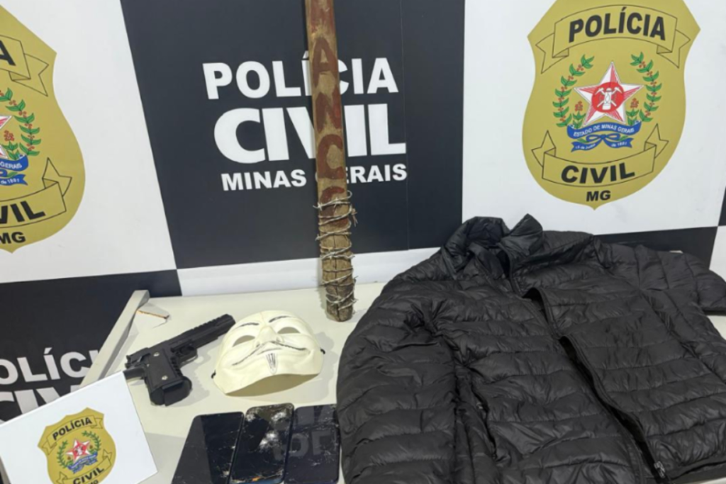Máscara de 'V de Vingança' leva à prisão de dupla suspeita de roubo a pesque-pague 1 Roubo em Sao Francisco do Gloria Divulgacao PCMG