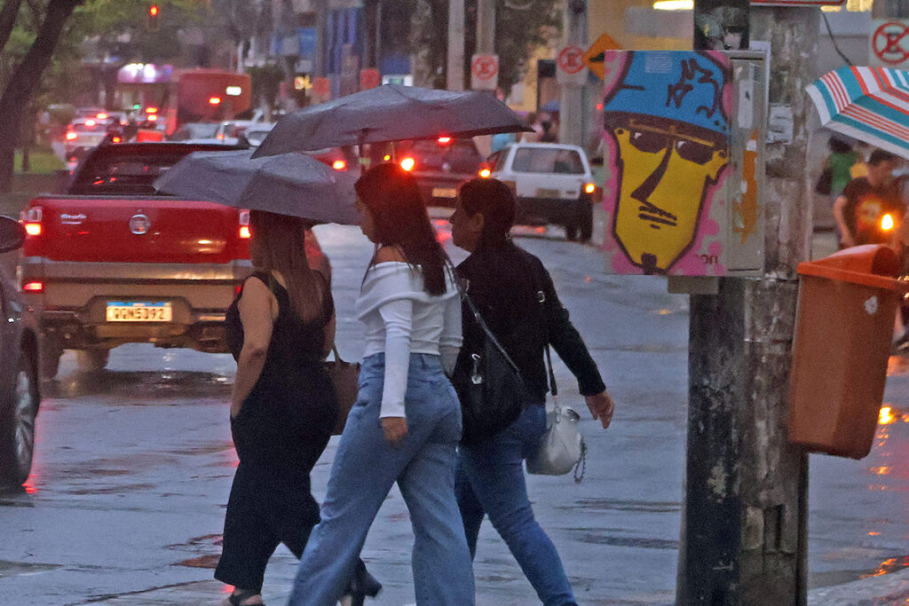Juiz de Fora tem alerta de chuva intensa válido até o fim de sexta