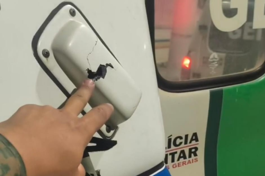 Homem atira contra carro da polícia e é preso 1 fotos 4