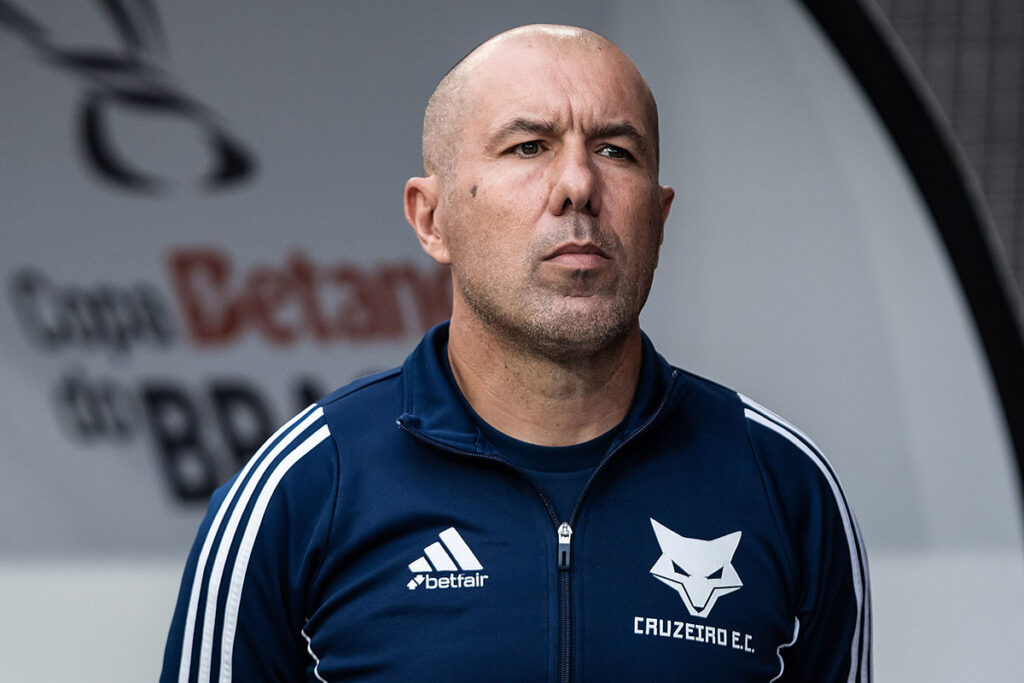 Cruzeiro anuncia saída de Leonardo Jardim após eliminação na Copa do Brasil 1 leonardo jardim by gustavo aleixo cruzeiro editada