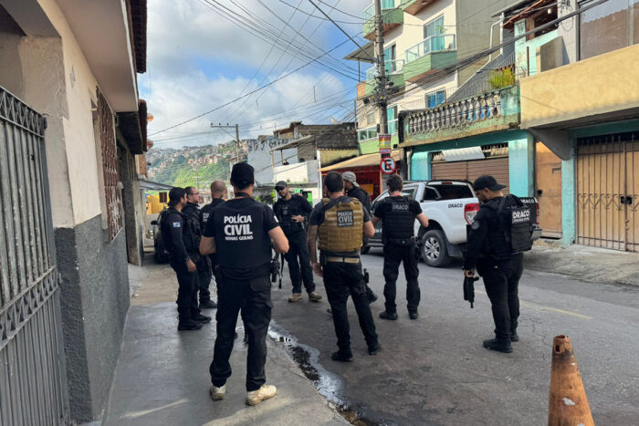 Operação policial mira operadores financeiros de facção criminosa e bloqueia R$ 600 milhões 1 facção criminosa