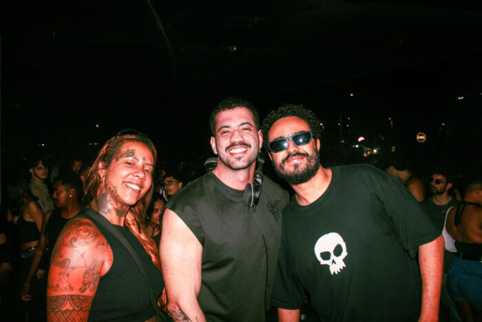 Acadêmicos do Baixo Centro estreia no calendário oficial do carnaval de Juiz de Fora com after 1 1 Amanda Fie Julio Piubello e Claudio Ponciano