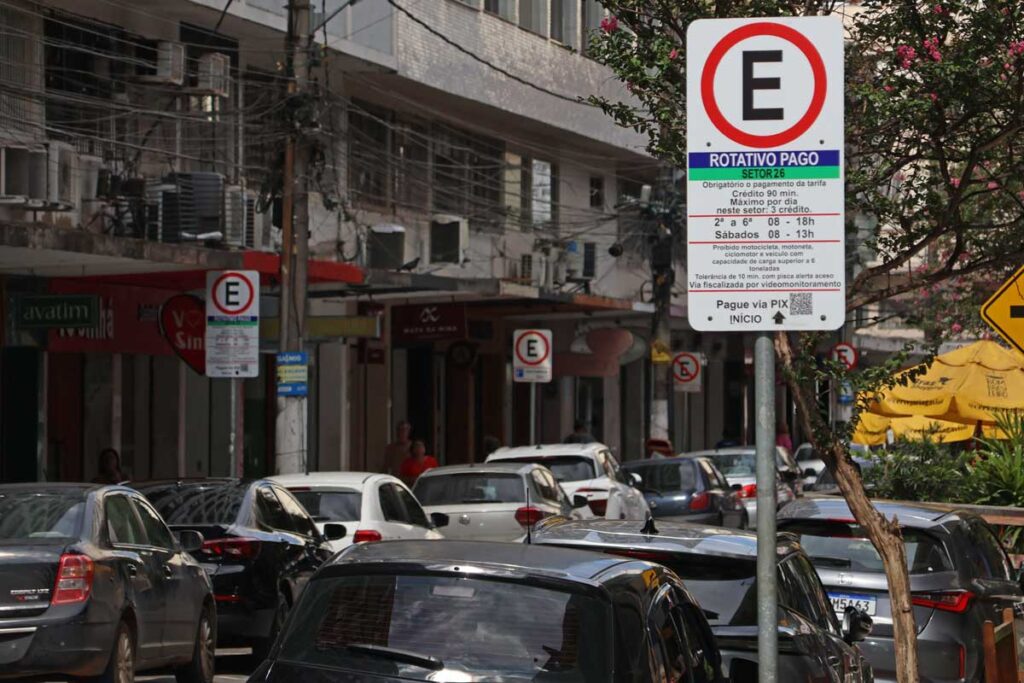 Estacionamento rotativo passa por aumento de preço para carros e motos em Juiz de Fora
