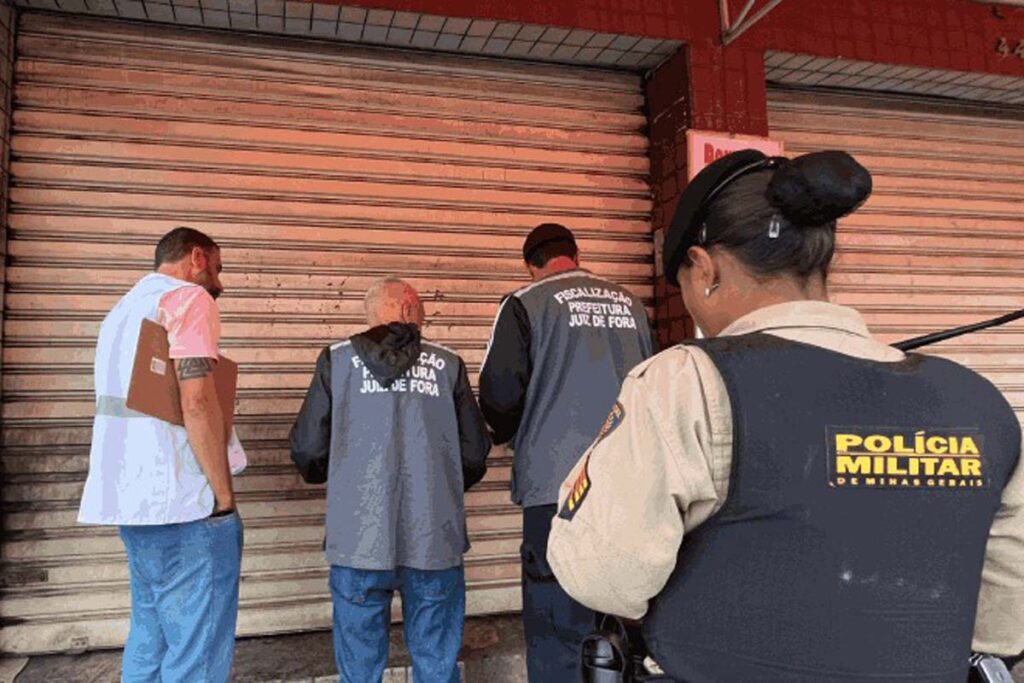 Bar é interditado no Centro por irregularidades sanitárias e falta de alvará 2 BAR-INTERDITADO
