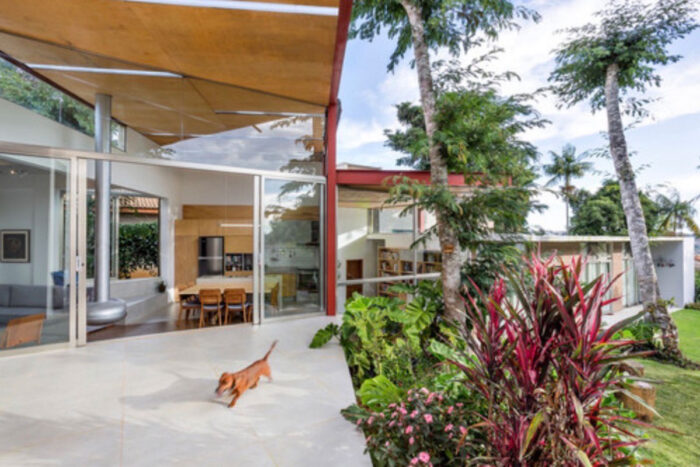 Casa entre árvores: design que acolhe, arquitetura que contorna 3 IMG 1042