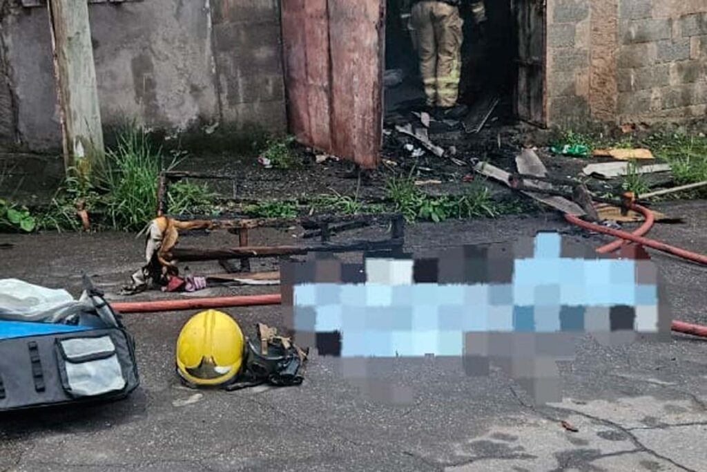 Homem morre em incêndio nesta madrugada 3 INCÊNDIO-LAFAIETE