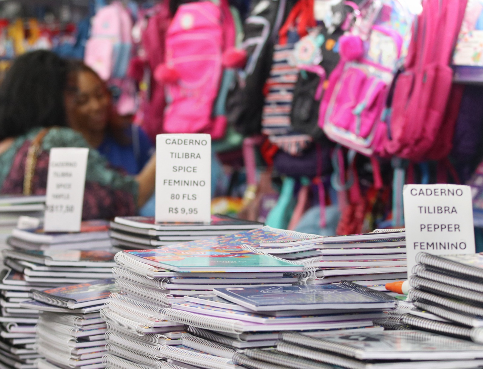 Lista de material escolar: escola pode pedir itens coletivos e produtos de limpeza? 1 lista de material escolar e direitos do consumidor: o que a escola pode pedir na lista de material escolar