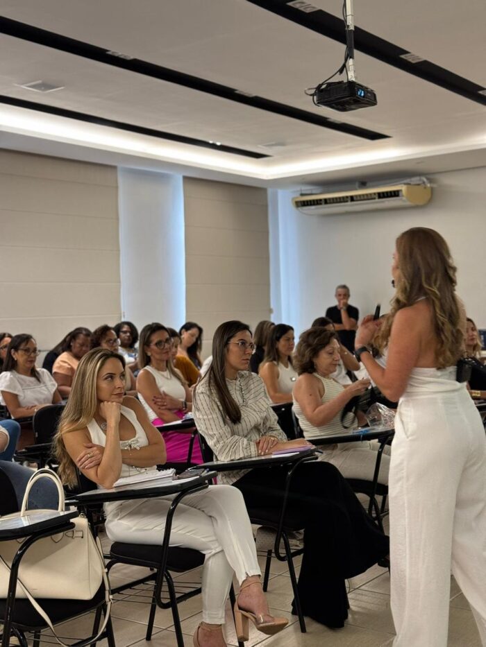 O sucesso começa pelo autoconhecimento: por que nenhuma mulher sustenta um negócio sem olhar primeiro para si 3 WhatsApp Image 2026 01 06 at 11.59.24