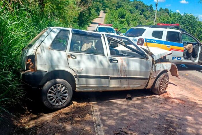Colisão entre carro e caminhonete deixa dois mortos em Congonhas