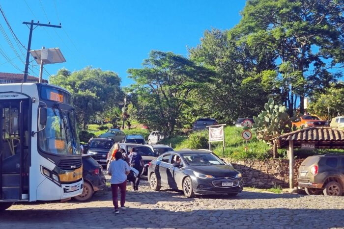 Vila de Ibitipoca terá obra de R$ 1,5 milhão para solucionar problemas de mobilidade urbana