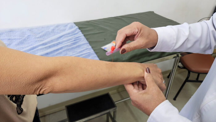 Janeiro Roxo alerta para diagnóstico de hanseníase; Brasil é o 2º no ranking mundial