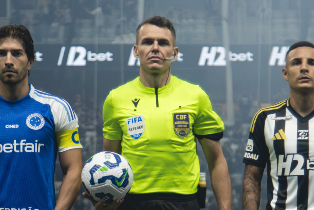 Juiz-forano faz parte da lista de árbitros que serão profissionalizados pela CBF; confira a lista completa