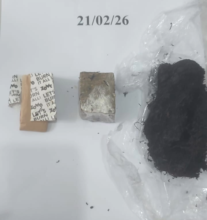 Mulher é presa ao tentar entrar com drogas escondidas em peças íntimas em presídio da região 1 BICAS ZM