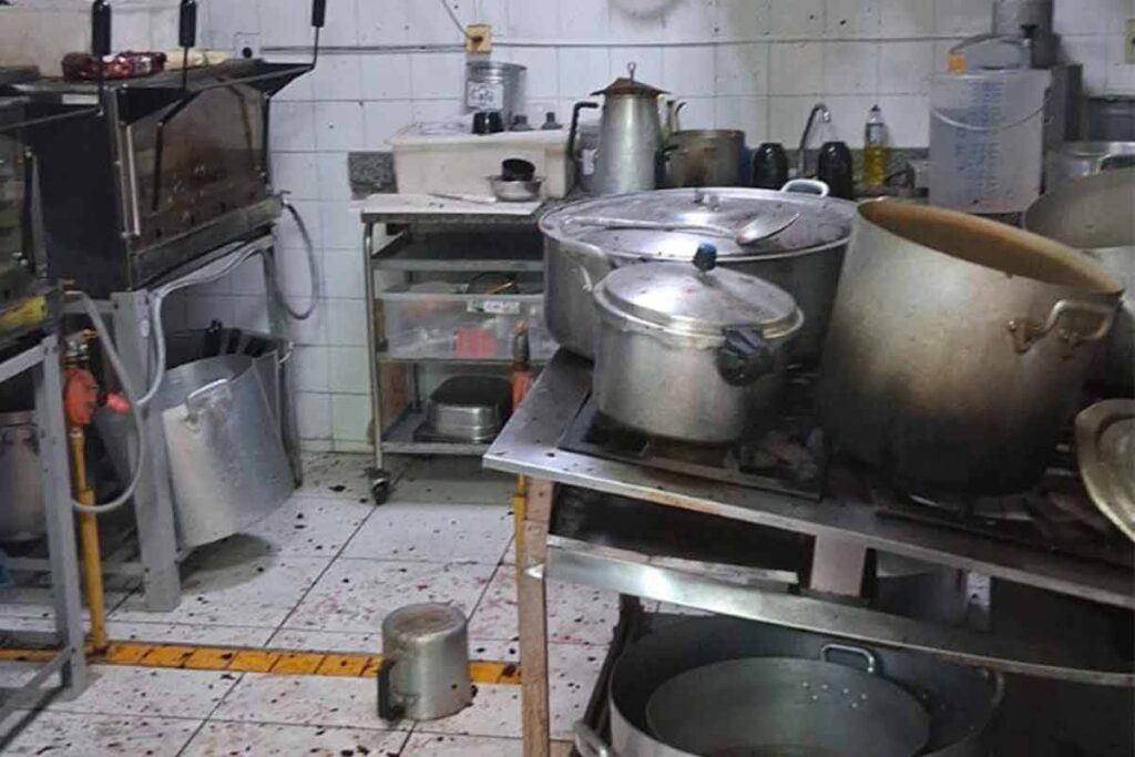 Panela de pressão explode e deixa duas funcionárias feridas em escola municipal 2 Panela de pressão explode e deixa duas funcionárias feridas em escola municipal
