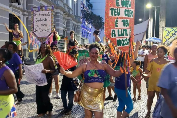 Filhas da Luta ocupa o Centro de Juiz de Fora nesta quinta sob o mote 'Mana mina mona move mundo' 1 filhas da luta