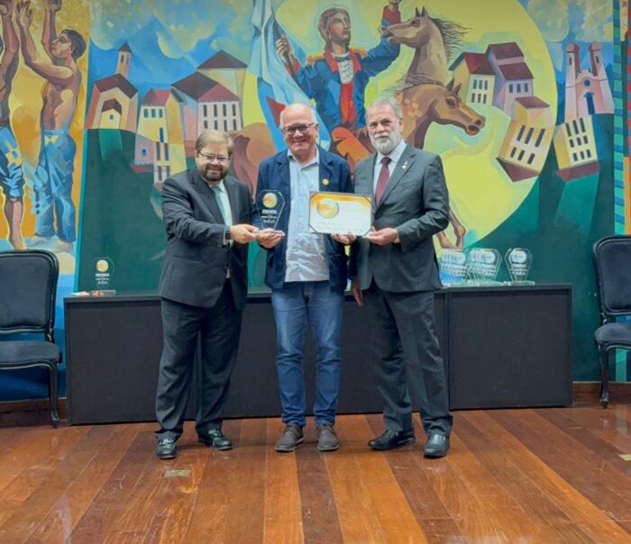 Câmara Municipal recebe selo de ouro de transparência do TCE 1 Garotinho no Tribunal de Contas
