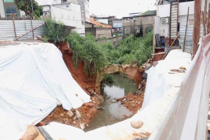 Após temporais, buracos e erosões seguem sem solução e preocupam moradores em Juiz de Fora