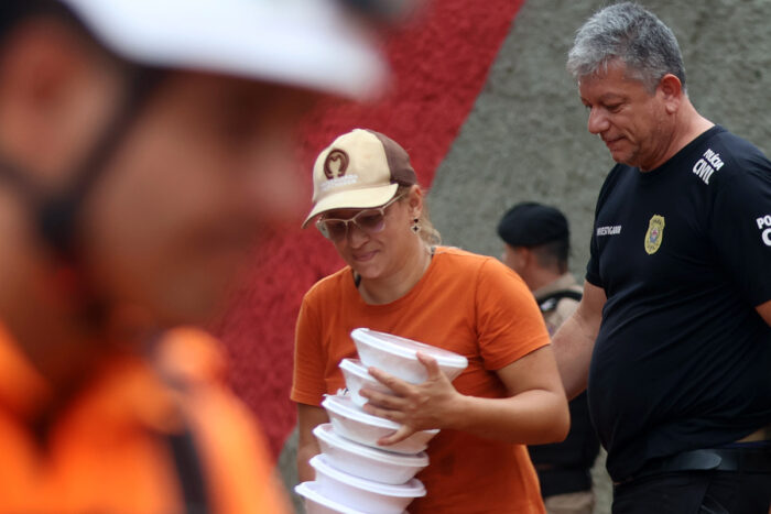Saiba o que doar: veja quais os itens de maior necessidade nos pontos de coleta 1 Saiba o que doar: veja quais os itens de maior necessidade nos pontos de coleta