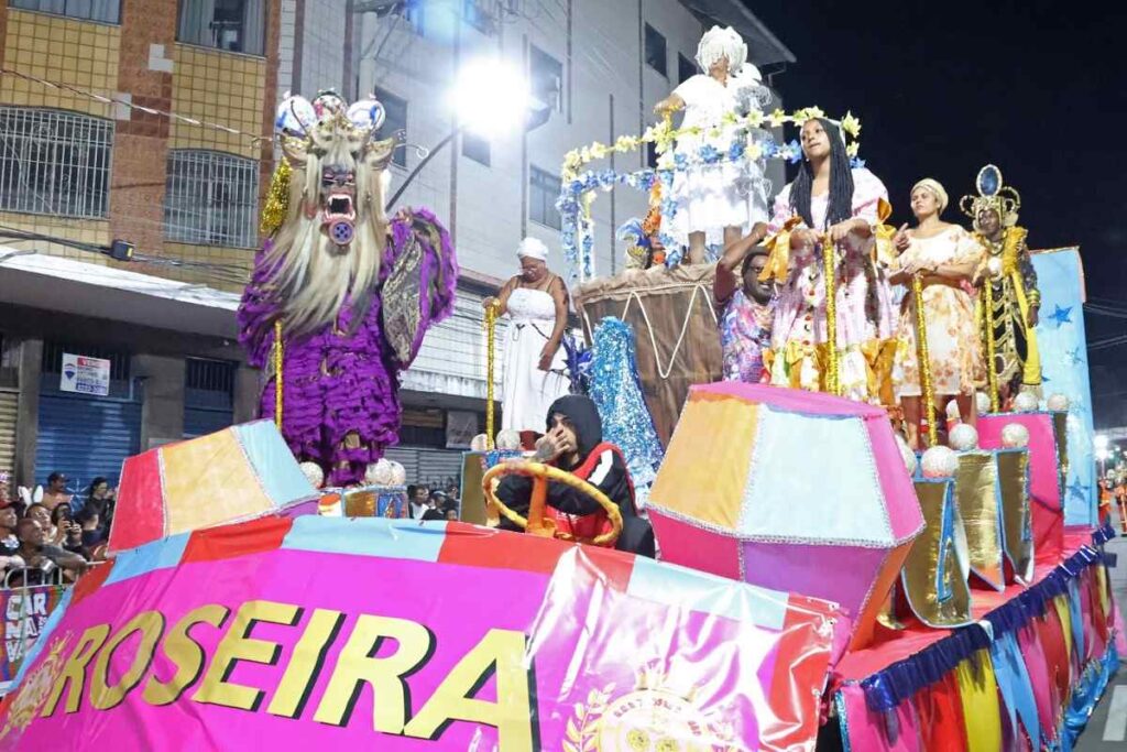 Roseira da Zona Sul leva ritmos que celebram diversidade cultural brasileira à avenida
