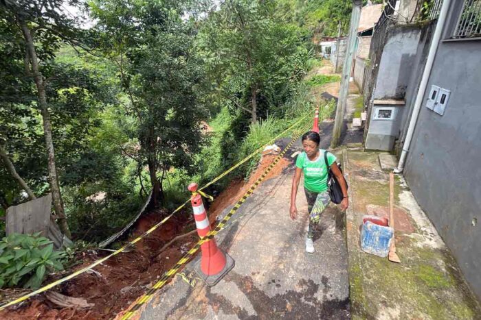 Após temporais, buracos e erosões seguem sem solução e preocupam moradores em Juiz de Fora