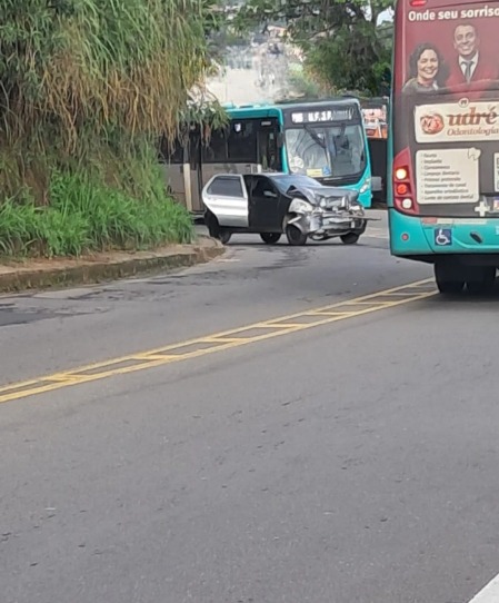 Acidente com ônibus da linha 605 deixa motorista ferido na Zona Norte 1 WhatsApp Image 2026 02 11 at 10.36.24