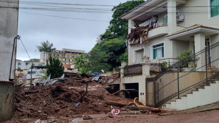 Defesa Civil nega pedido de desocupação de casas no Paineiras após boatos nas redes sociais 1 WhatsApp Image 2026 02 24 at 08.08.28