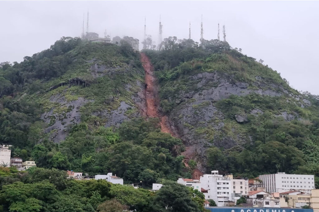Evacuação: 600 famílias do Paineiras, Vila Ideal, Três Moinhos e Esplanada devem deixar suas casas 1 evacua 600 familias Leonardo Costa