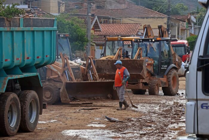'Todos afogados no mesmo local': após fortes chuvas, Matias Barbosa ainda tem quase mil desalojados e desabrigados 1 'Todos afogados no mesmo local': após fortes chuvas, Matias Barbosa ainda tem quase mil desalojados e desabrigados