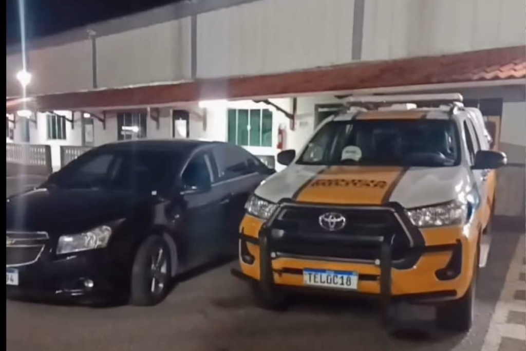 Homem é preso após perseguição com carro furtado na BR-265, em Barbacena 1 pmr barbacena