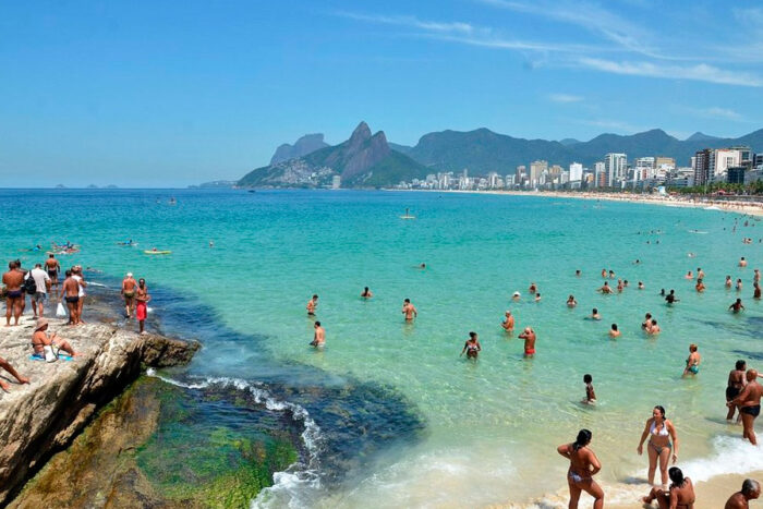 Praia do Brasil aparece entre as melhores do mundo em 2026; descubra qual 1 praia de ipanema