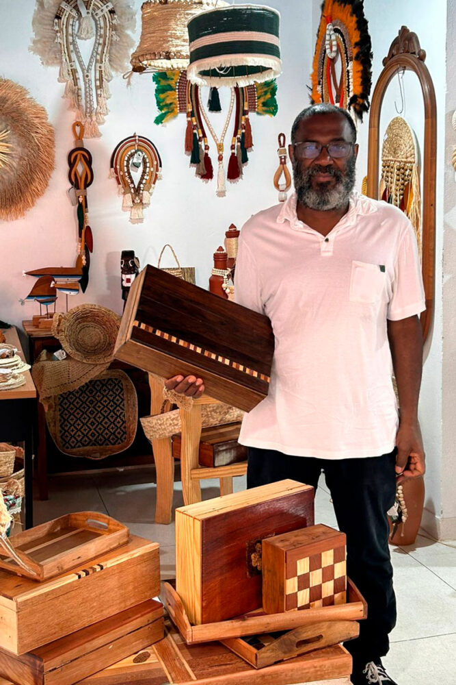 Conheça Armando dos Santos: artesão e marceneiro há mais de 30 anos em Juiz de Fora 1 armando dos santos marceneiro madeira