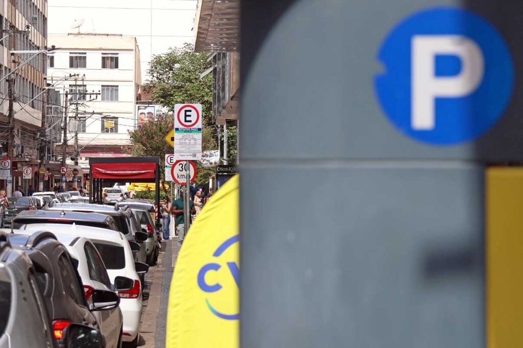 Câmara aprova dois projetos para a Área Azul 1 Comissão aprova fim de pontos na CNH por irregularidade na Zona Azul
